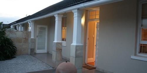 Guesthouse On Irvine Порт Елизабет Екстериор снимка