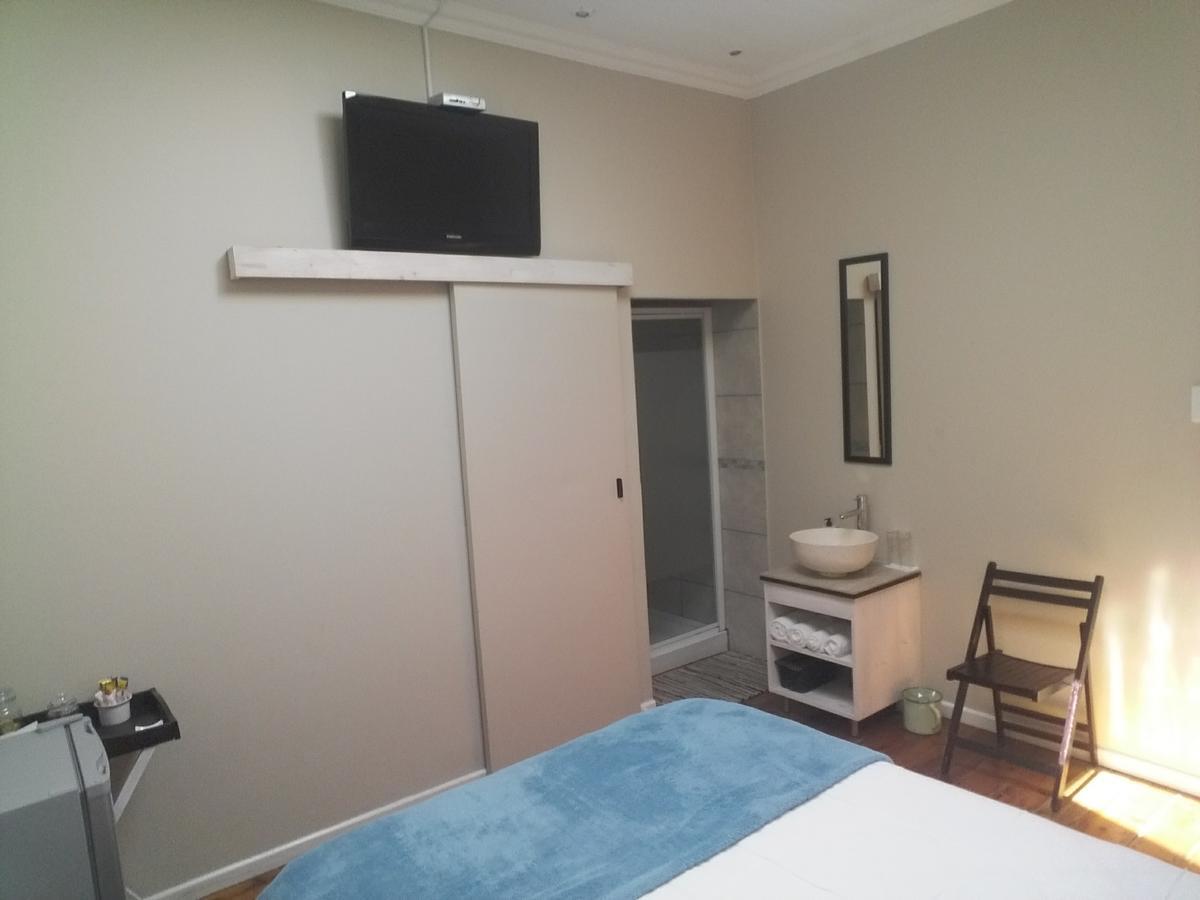 Guesthouse On Irvine Порт Елизабет Екстериор снимка