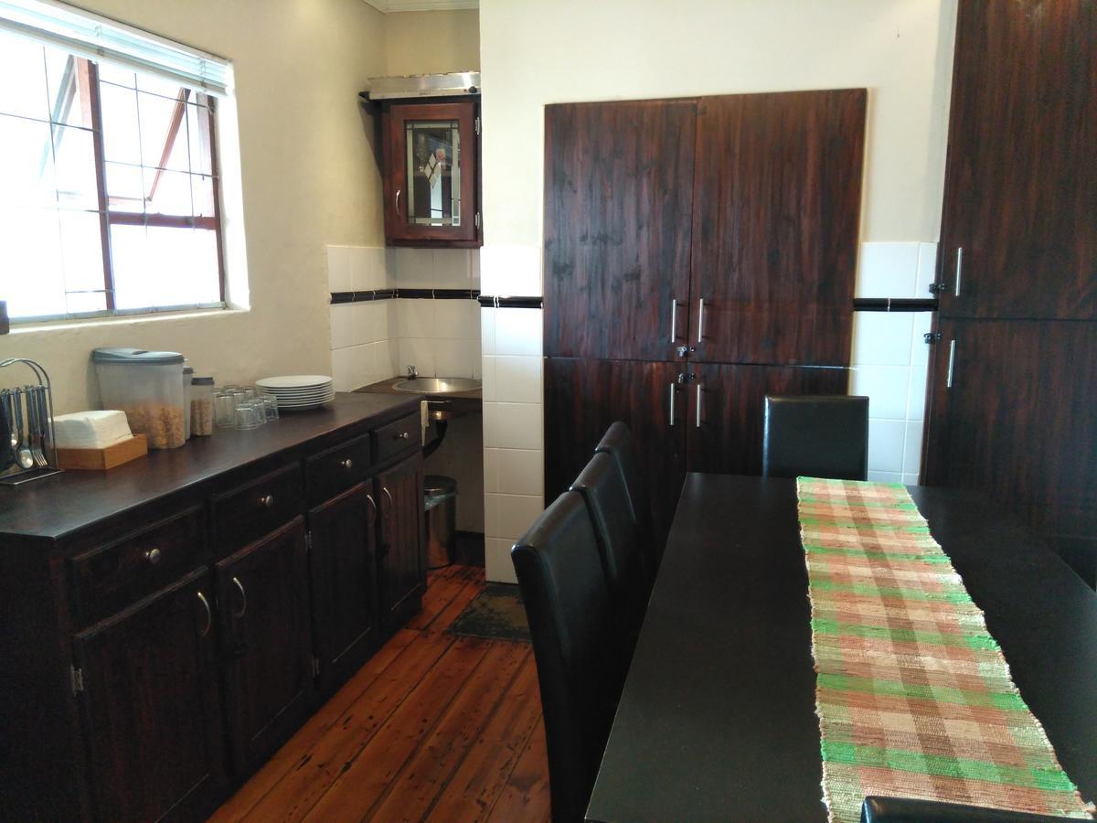 Guesthouse On Irvine Порт Елизабет Екстериор снимка