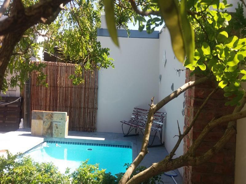 Guesthouse On Irvine Порт Елизабет Екстериор снимка