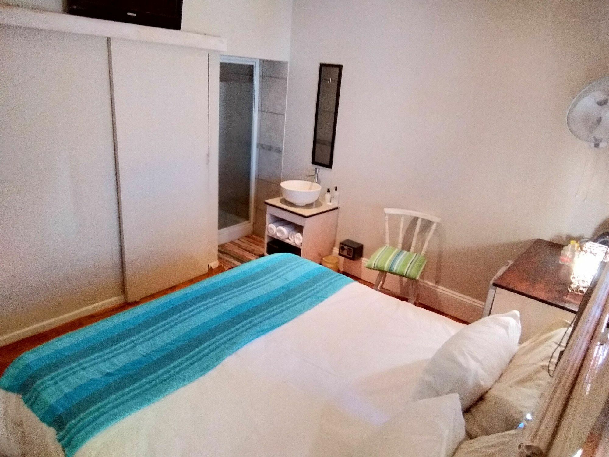 Guesthouse On Irvine Порт Елизабет Екстериор снимка