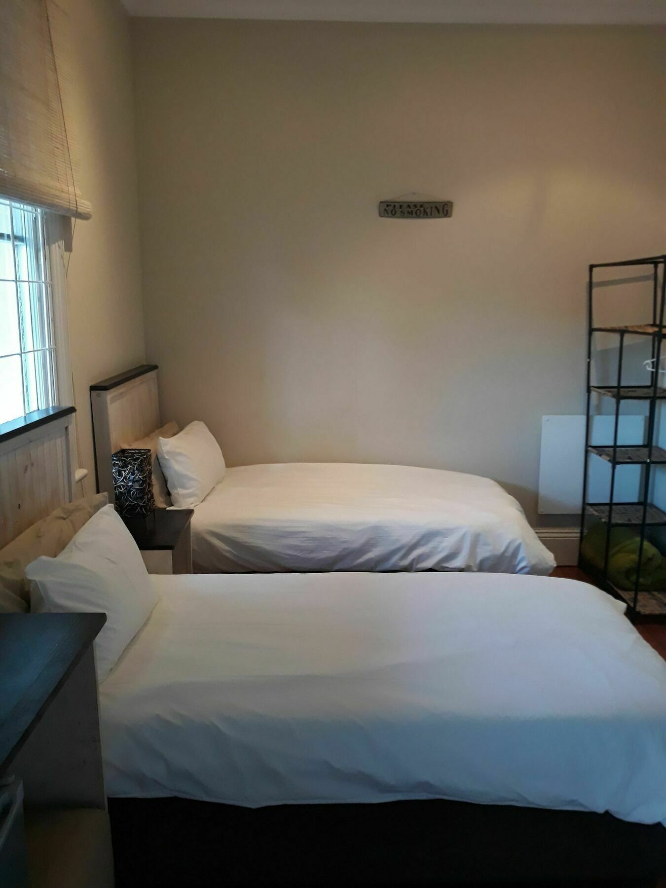 Guesthouse On Irvine Порт Елизабет Екстериор снимка
